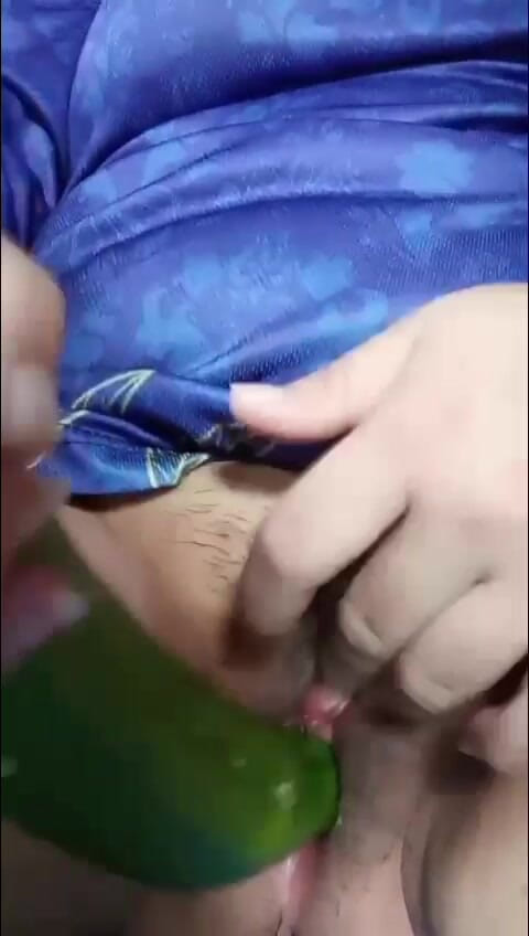 YummehBabes1: Komkommer Hoofd