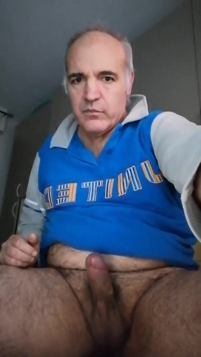 Setesesso7: Boş şişeye idrar ile uzun bir mastürbasyon!