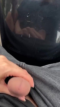 Eu tiro o pau do meu meio-irmão na motocicleta