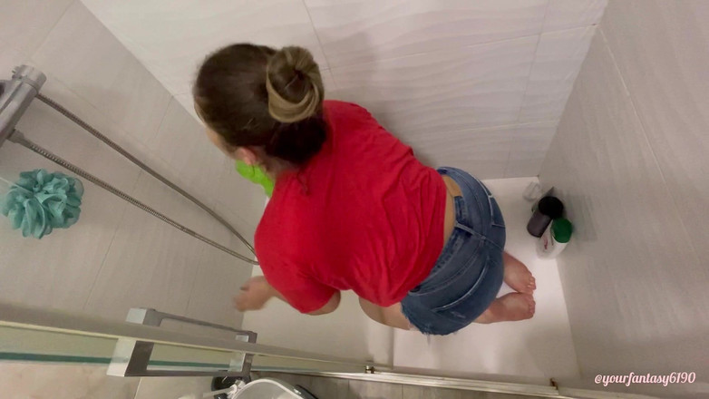 Your fantasy studio: Prdění při čištění sprchy