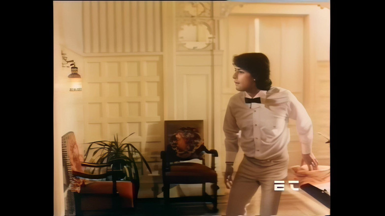 Vintage Megastore Full hd: Dim İtalyan ışıklarının altında şehvetli sikişiyor