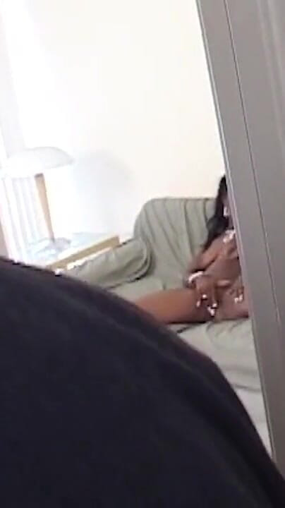 Bangora clips: Buttaah, MILF noire à forte poitrine, prend chaque pouce avant un...