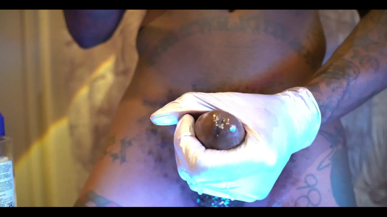 Hallelujah Johnson: Cowok kulit hitam besar memuja hallelujah johnson (baby too night)