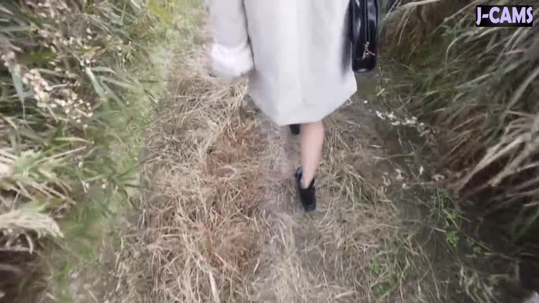 J-Cams: Слухняна жінка типу М насолоджується тим, що її вели навколо, знаходячи задоволення в сміливій державній дражливій роботі-2