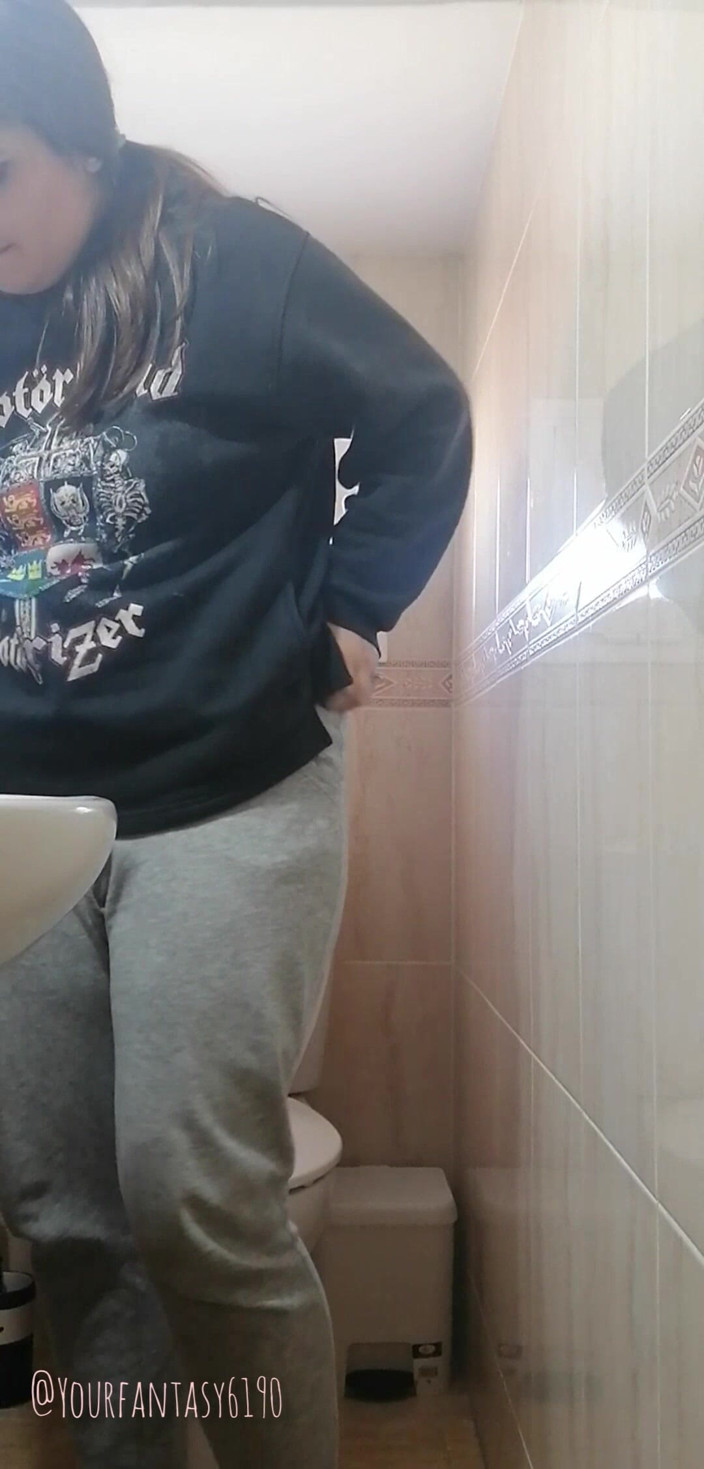 Your fantasy studio: Watcher on Toilet