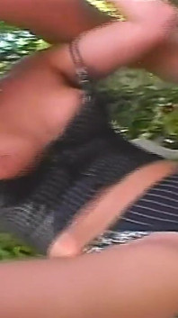 Ibu Bapa MILF Fucking Di Tapak Perkhemahan