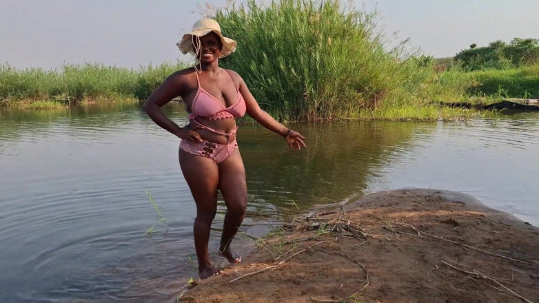 BMCs: En mi isla buscamos un lugar para follar, encontramos entre...