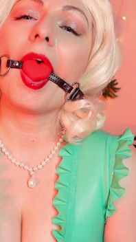 Drsné šukání kundičky sexy nadržené milfky
