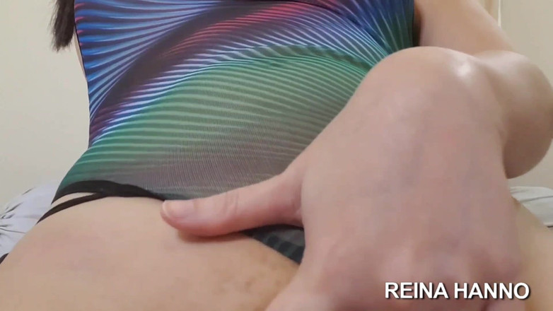 Reina Hanno: Reina Hanno用candy品尝她的鸡巴