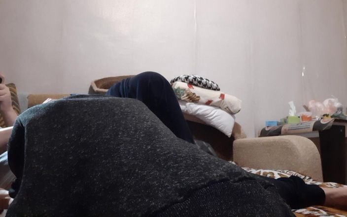 Lesbian-candys: Seks lesbian buru-buru di ranjang
