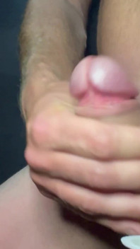 Sabe mejor de esta manera, corrida, cortar femboy comer semen