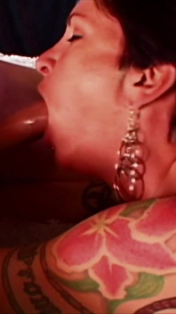 Pelarasan sikap - MILF Dominatrix bertukar submisif