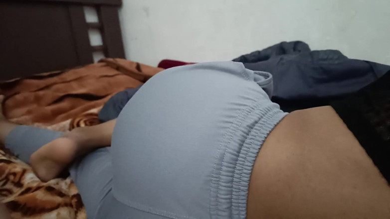hael: Samir pengen aku turunin celana dalamnya