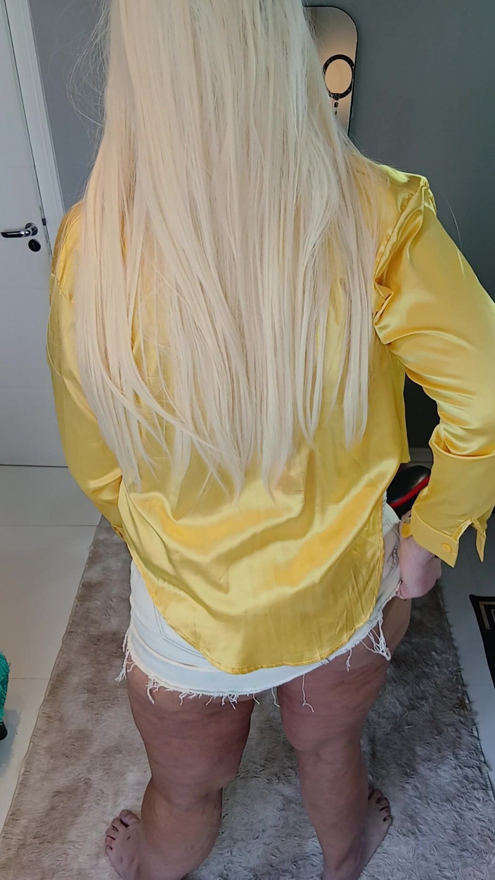 Sexy ass CDzinhafx: Jerking off and Cumming a Lot in My Shorts.