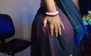 Hot desi girl: एकल सेक्सी हॉट लड़की बड़े स्तन प्रेस और चूत में ऊँगली करना