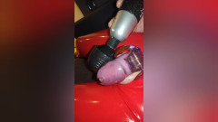 Wolki: Wolki in Roten Latex