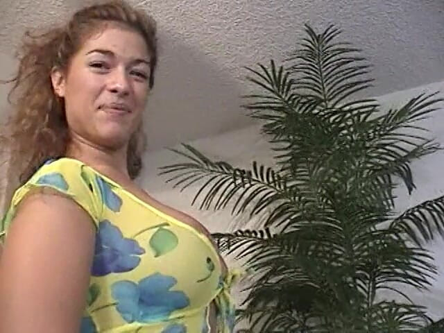 Outdoor pervs: 대물 자지로 빨아먹는 핫한 베프
