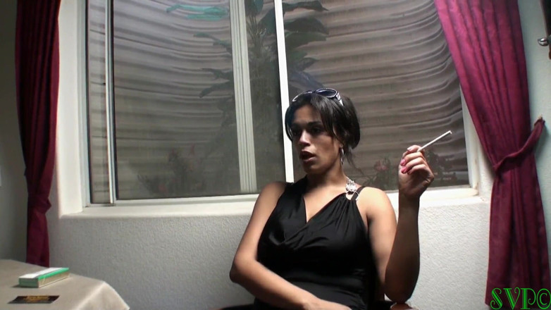 Big tit MILF'S GILF'S and girls: Rozhovor se kouřící latinou s velkými kozami