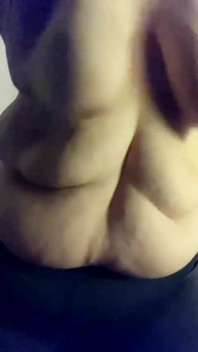 Bbwbootyful rubbing squeezing my saggy boobs