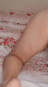 Moja żona testuje mojego głodnego dupka za pomocą Black Butt Plug. Ona mnie pieprzy, dając szorstką robotę