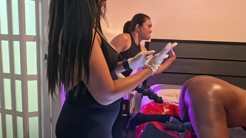 DominaFireOfficial: 아시아 펨돔 애널 피스팅과 페깅