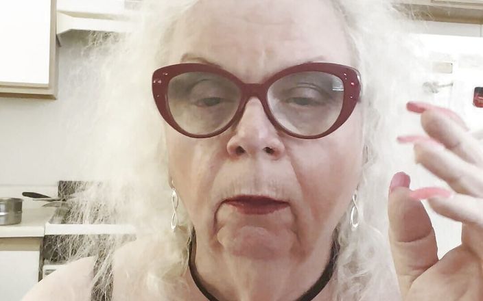 Constance: Senin için sigara içiyor