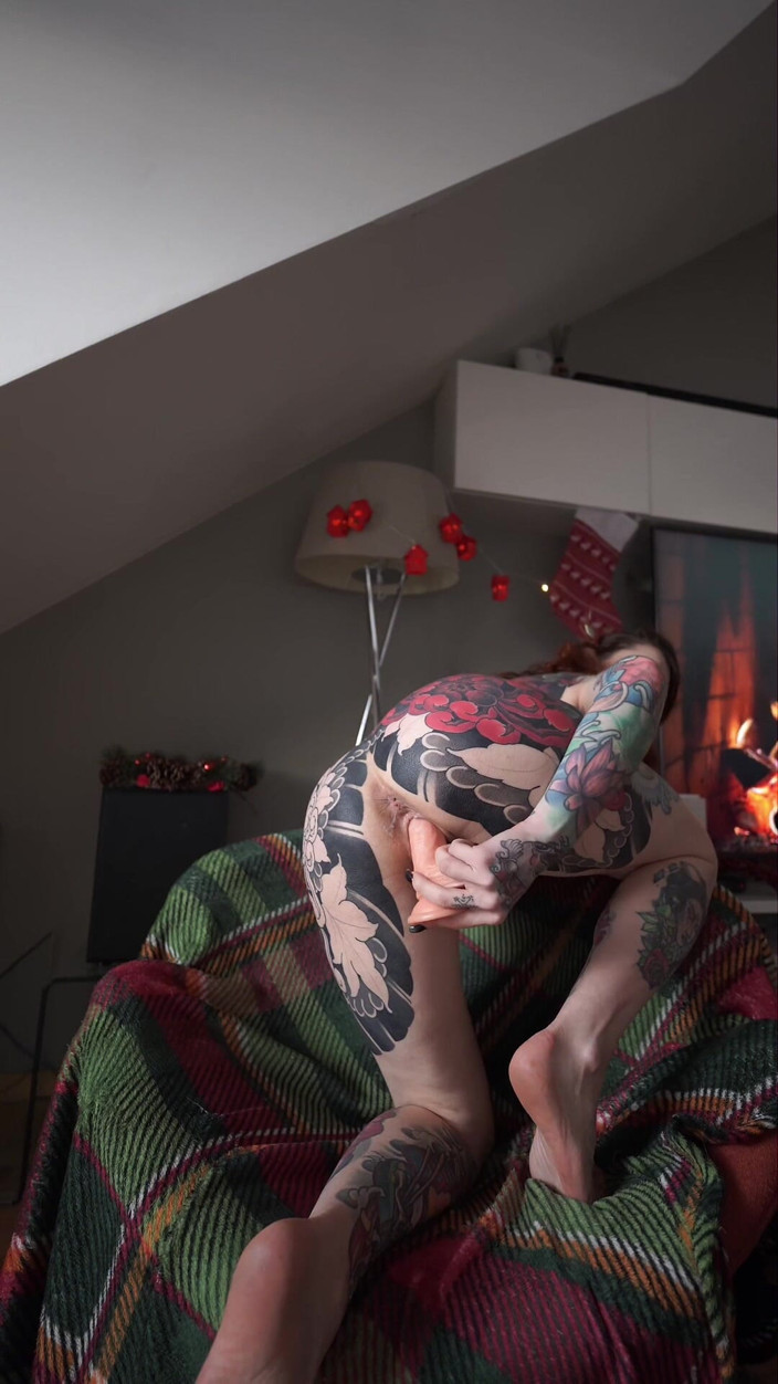 Roxy Rain: Déshabille-moi mon cadeau préféré