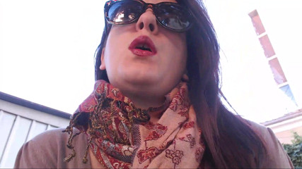 Nicoletta Embassi: Red lipstick fetish