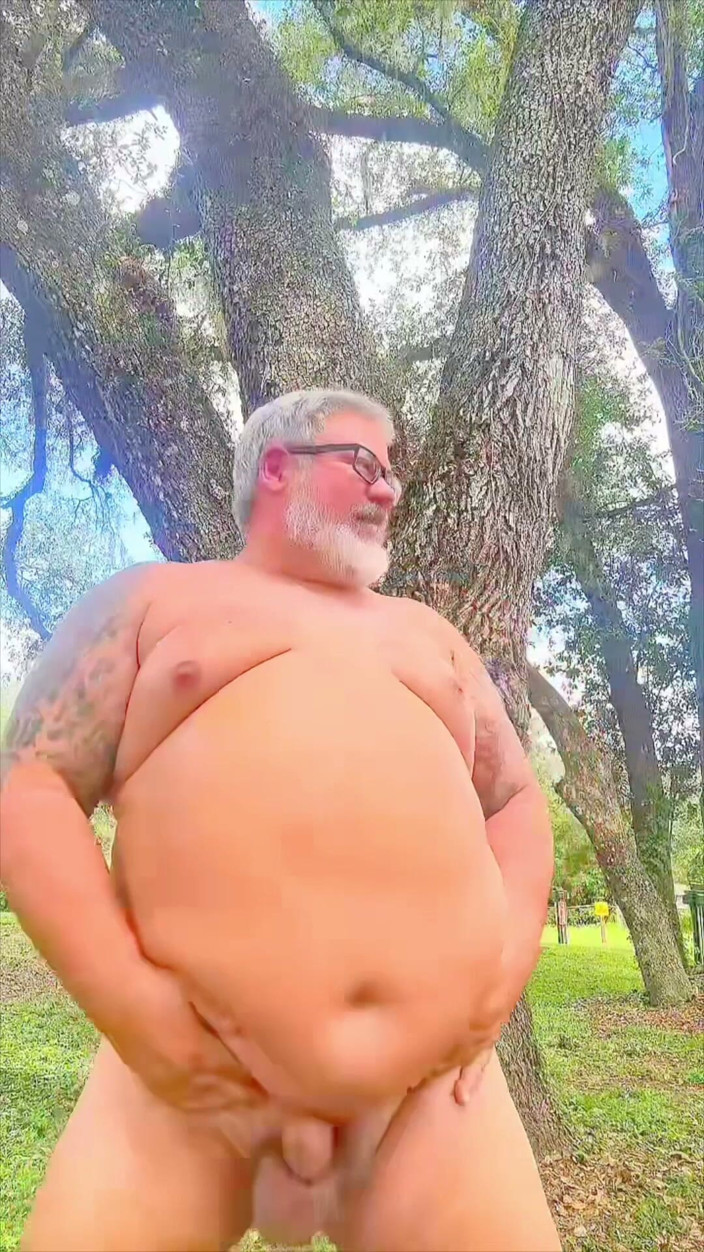 Hand-Free-Daddy-Chub: Naked Dancing Bear in the Wilderness Showing His Hole