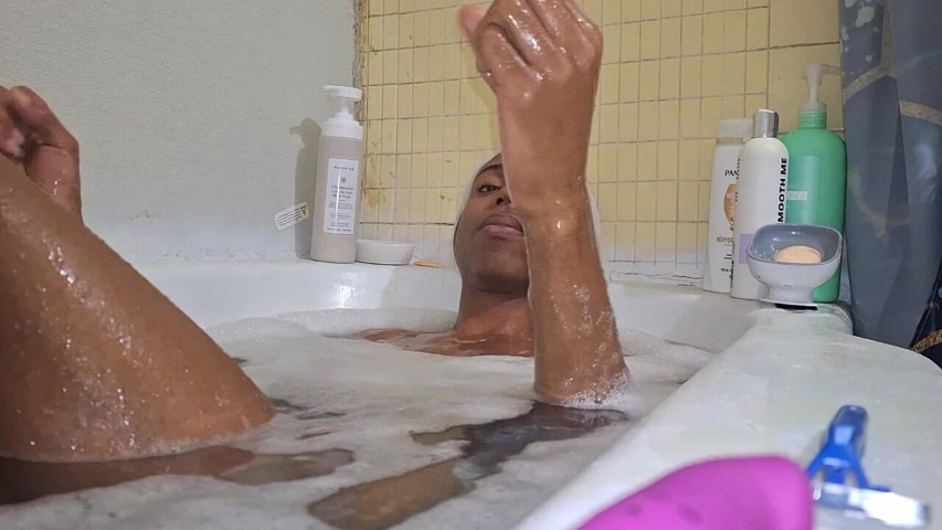 Bath Time (Lord Dashun KH)
