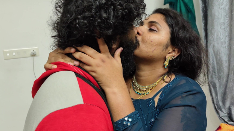 Vaigavarun45: ベッドを整えながら義理の妹とセックス、マラヤーリ系義理の妹、義理の兄との熱いロマンチックなセックス