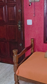 Pria pengantar barang tiba tiba dan kami nggak bisa menolak untuk sama cowok ini