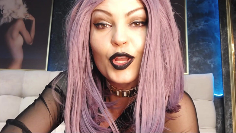 Kiras Secrets: Black lips fetish