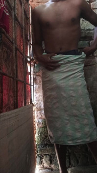 Indian Tamil Boy Ready to Bathing Video