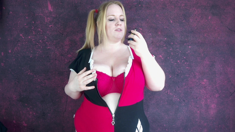 Julie Bliss: 자이언트 줄리 블리스 - 할리 vs 배트맨