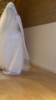 복면을 빨아주는 18세 소녀