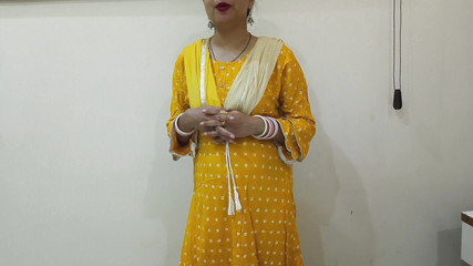 Saarabhabhi6: Indický velký zadek náctileté nevlastní sestry tvrdě ošukaný zadek od...