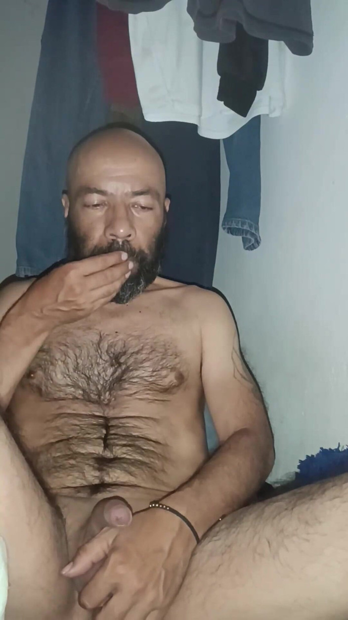Jhonbahh: Agitated but I Masturbate