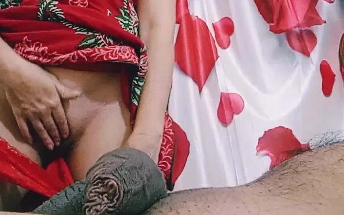 Bolly Karma: Increment of Pleasure for Slutty MILF