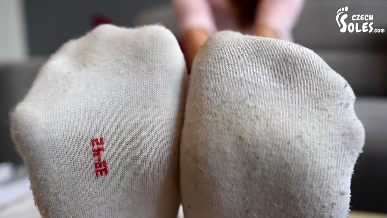Czech Soles - foot fetish content: อยากซื้อถุงเท้าเหม็น ๆ ของฉันบน CzechSoles ไหม?