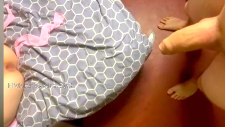 Desiwife: 큰 자지로 후장 자매를 따먹기 때문에 놀랍게 느껴집니다.