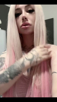 When Evening Falls and the City Is Covered with a Carpet of Stars