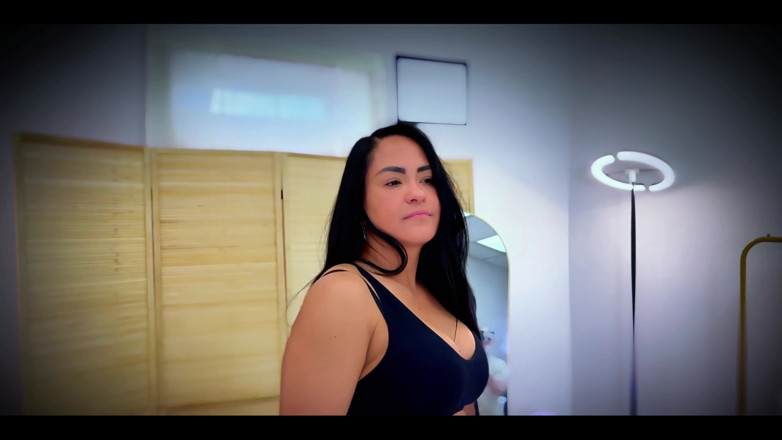 Lisa X Lopez: Cosa c'è di meglio di una miLF con una minuscola...