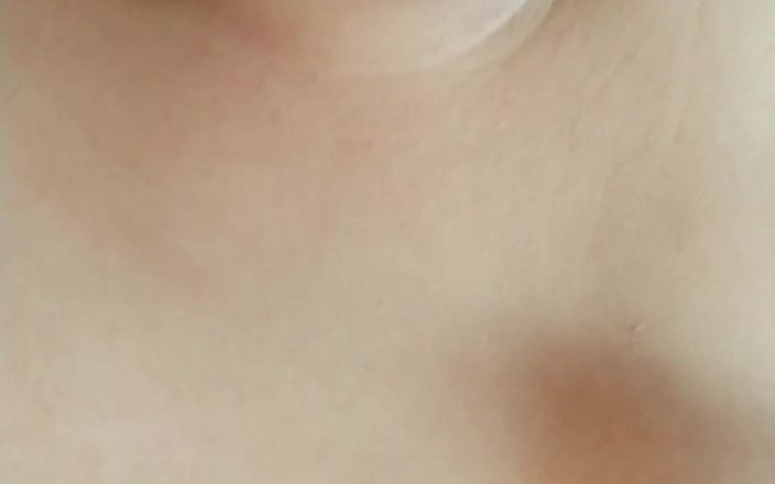 Carla Villalobos: Piccola figa lampia vuole un grosso cazzo o un cazzo...