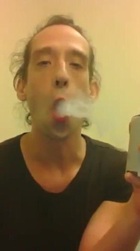 คลับเฟติชสูบไอระเหยประจำเดือน