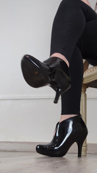 (705) Shoe Collection: High Heel Black Jelly Ankle Boots - Dame Olga (4k)