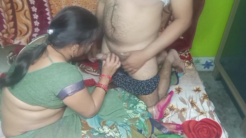 Manjushukla: Bhabhi xinh đẹp của tôi đã bú dương vật của tôi.
