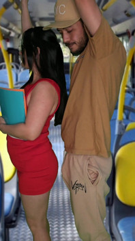 Studentka v autobuse!
