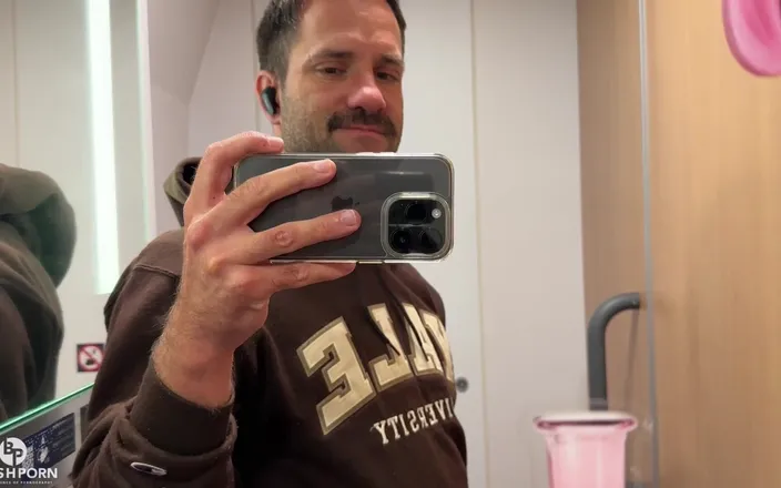 bleshporn: Cumshot in the Train with Tim Blesh