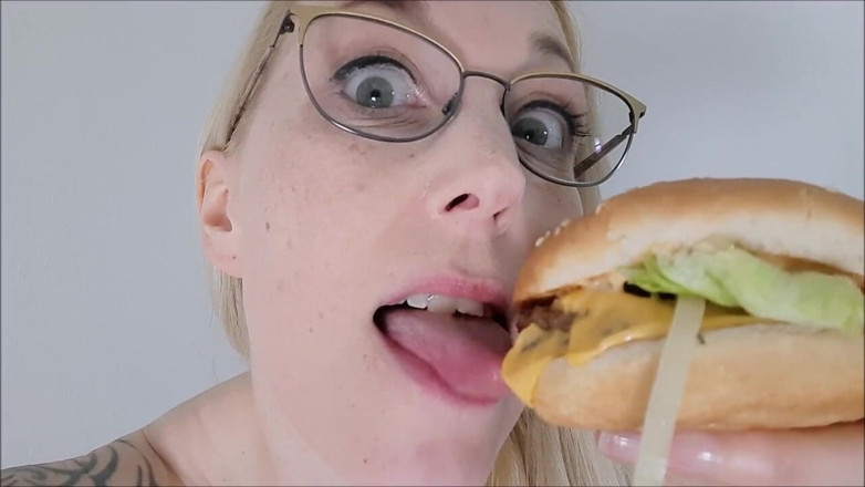 Sally Secret: Můj lahodný šťavnatý pee burger!!